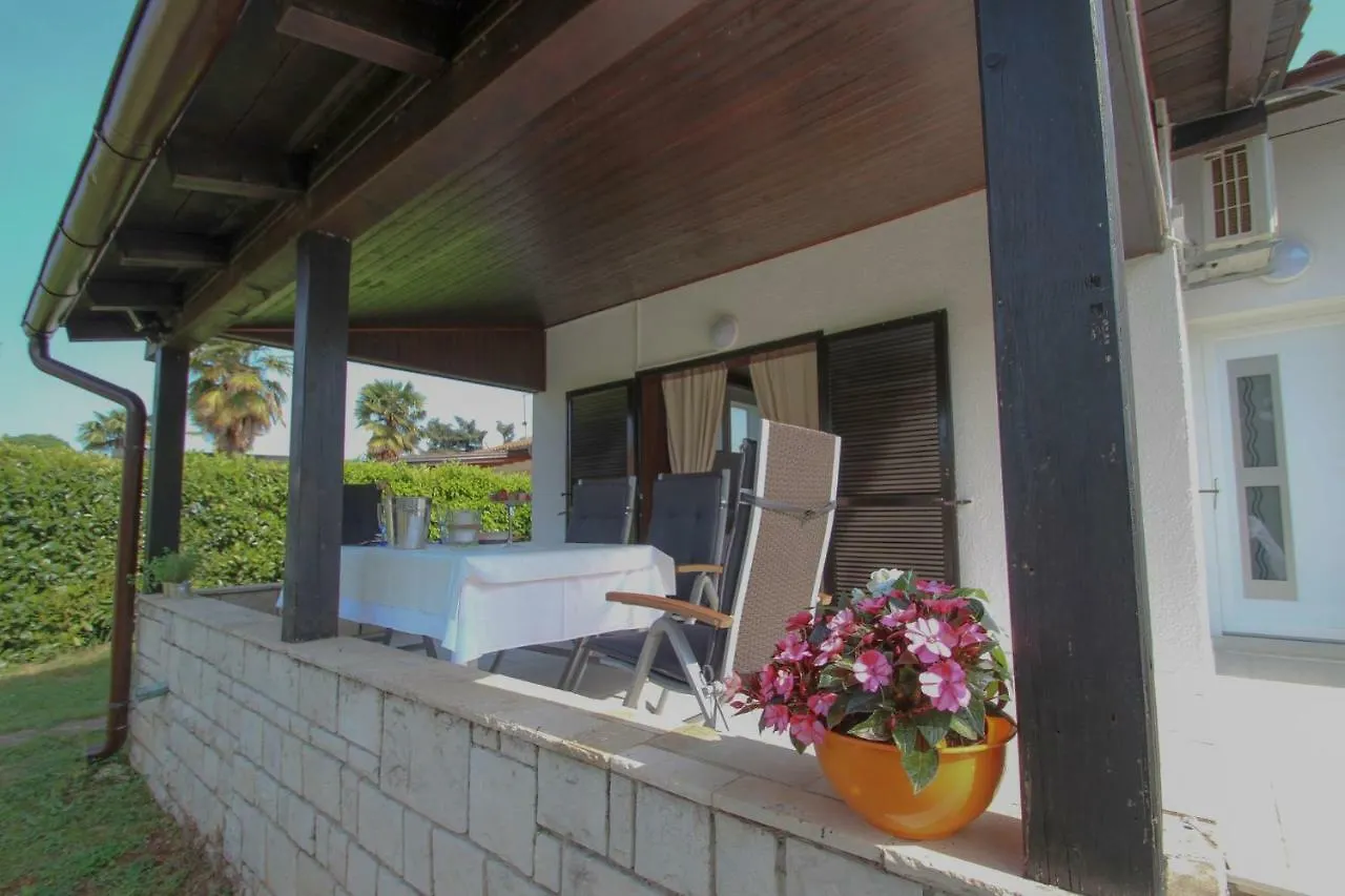Villa Karpinjan Novigrad Istria Kroatien